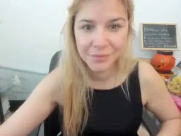 Chaturbate Sex Chat of artsyandcraftsy_