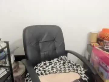 Chaturbate Free Porn Cam of artsyandcraftsy_
