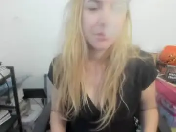 Chaturbate Sex Cam of artsyandcraftsy_