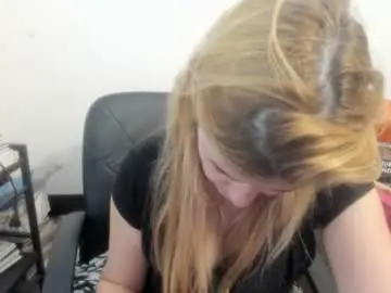 Chaturbate Free Live Porn of artsyandcraftsy_