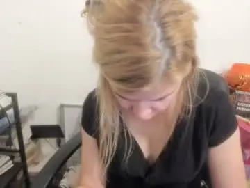 Chaturbate Adult Webcams of artsyandcraftsy_