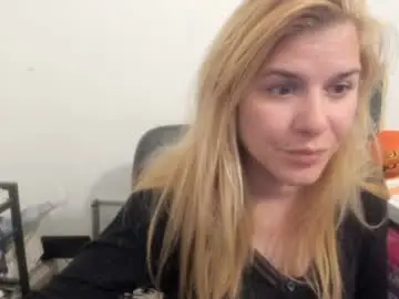 Chaturbate Best Webcam of artsyandcraftsy_
