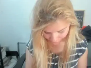 Chaturbate Sex Chat of artsyandcraftsy_
