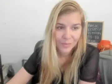 Chaturbate Sex Chat of artsyandcraftsy_