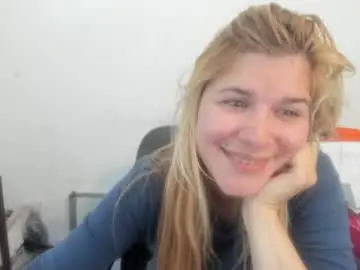 Chaturbate Free Porn Cam of artsyandcraftsy_