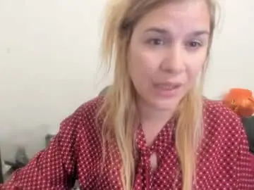 Chaturbate Free Porn Cam of artsyandcraftsy_