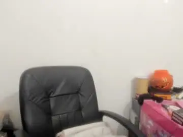 Chaturbate Live Porn of artsyandcraftsy_
