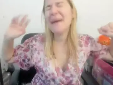 Chaturbate Adult Video Chat of artsyandcraftsy_