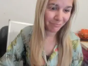 Chaturbate Sex Cam of artsyandcraftsy_