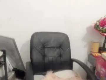 Chaturbate Free Porn Cam of artsyandcraftsy_