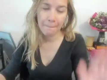 Chaturbate Free Porn Cam of artsyandcraftsy_