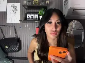 Chaturbate Adult Webcams of bitchyfarrah_moores