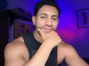 Chaturbate Best live sex cam show of larry_jones