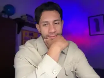 Chaturbate Best live sex cam show of larry_jones