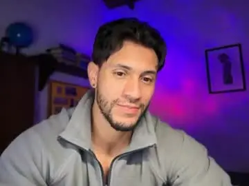 Chaturbate Best live sex cam show of larry_jones