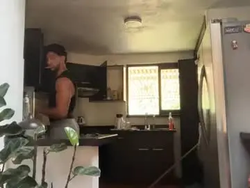 Chaturbate Best live sex cam show of larry_jones