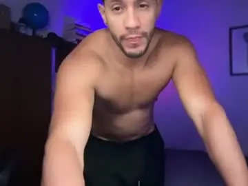 Chaturbate Watch Live Sex Cams of larry_jones