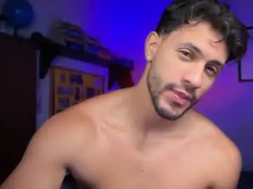 Chaturbate Nude Webcam of larry_jones