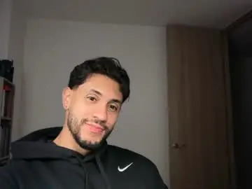 Chaturbate Live Sex of larry_jones