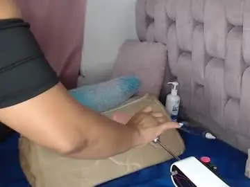 Chaturbate Live Sex of andrea_bigtits69