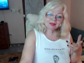 Chaturbate Sex Cam of evelynloveshy
