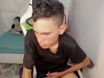 Chaturbate Free Live Porn of sombra_18