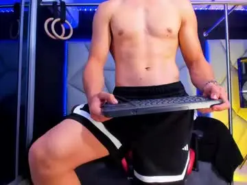 Chaturbate Live Sex Cam of aydenmillerdom