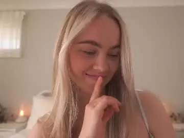 Chaturbate Live Sex Cam of bibi_it_is