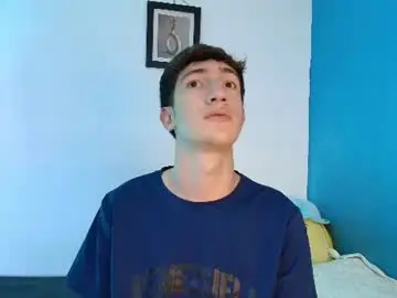 Chaturbate Free Live Porn of erik_golden_