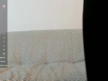 Chaturbate Live Sex Cam of katinatonge