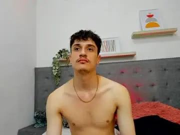 Chaturbate Live Porn of alek_damon