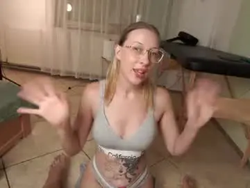 Chaturbate Best live sex cam show of foxeslovefoxes