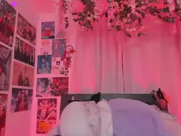 Chaturbate Watch Live Sex Cams of misscurvytop