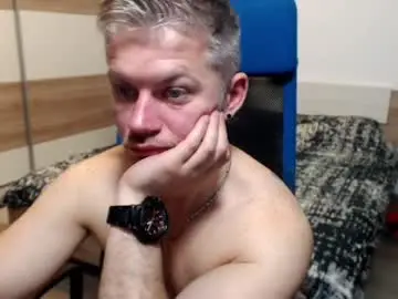 Chaturbate Live Sex Cam of robbyshawz