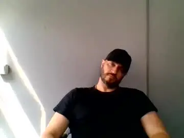 Chaturbate Free Porn Cam of titan_heart