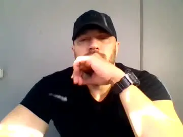 Chaturbate Free Porn Cam of titan_heart