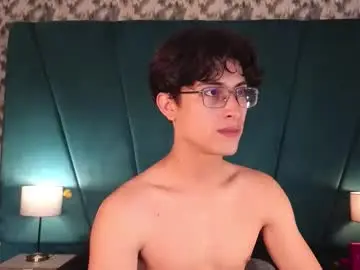 Chaturbate Adult Video Chat of aaron_eze