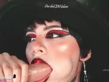 Chaturbate Best live sex cam show of abril__colen