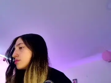 Chaturbate Nude Webcam of barbie20_