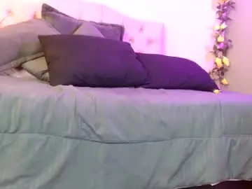 Chaturbate Best live sex cam show of bella_lr