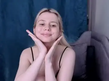 Chaturbate Live Sex Cam of hi_popsy