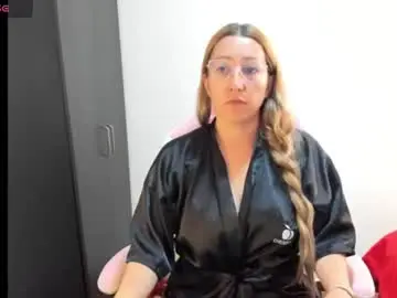 Chaturbate Live Sex Cam of hottychrystal