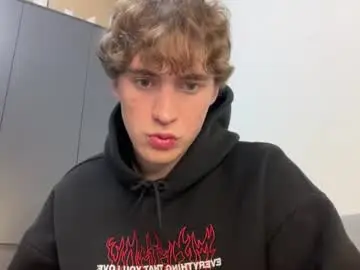 Chaturbate Live Sex Cam of kevin_martin8