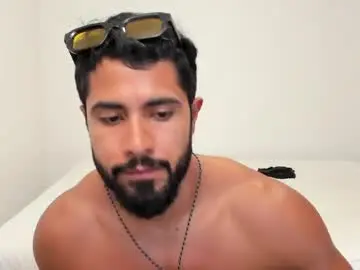 Chaturbate Free Porn Cam of santiago_huntt