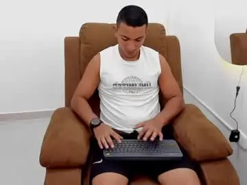 Chaturbate Free Live Porn of chris_arthus