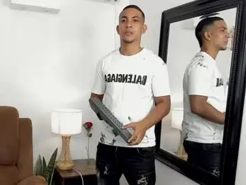 Chaturbate Free Porn Cam of chris_arthus