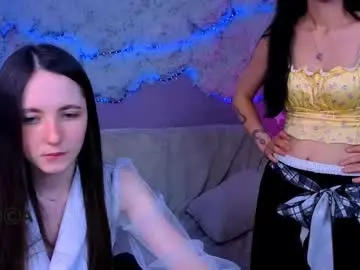 Chaturbate Adult Video Chat of caroline_honeyy