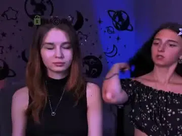 Chaturbate Live Sex of caroline_honeyy