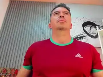 Chaturbate Live Sex Cam of juank_fit45