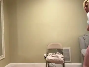 Chaturbate Live Sex of sexypiglet2728